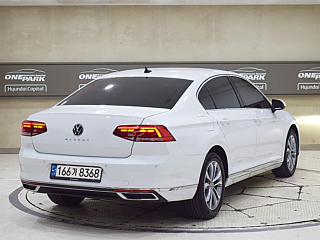 VOLKSWAGEN PASSAT GT B8 2022