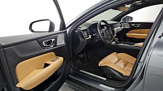 VOLVO V60 CROSS COUNTRY 2019
