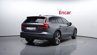 VOLVO V60 CROSS COUNTRY 2019