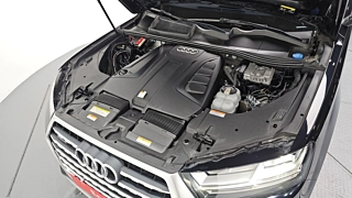 AUDI Q7 4M 2019