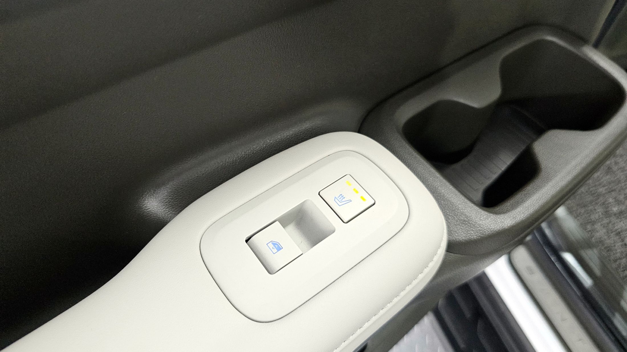 HYUNDAI SANTAFE MX5 2025