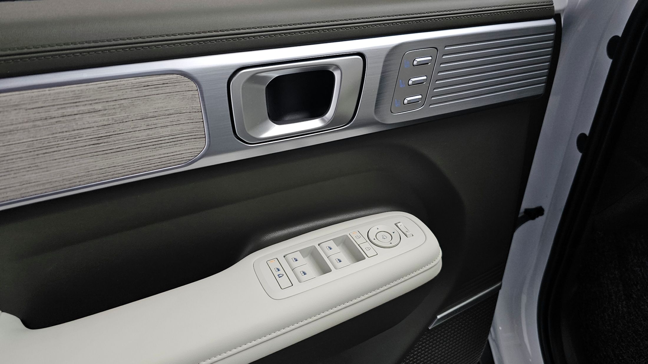 HYUNDAI SANTAFE MX5 2025