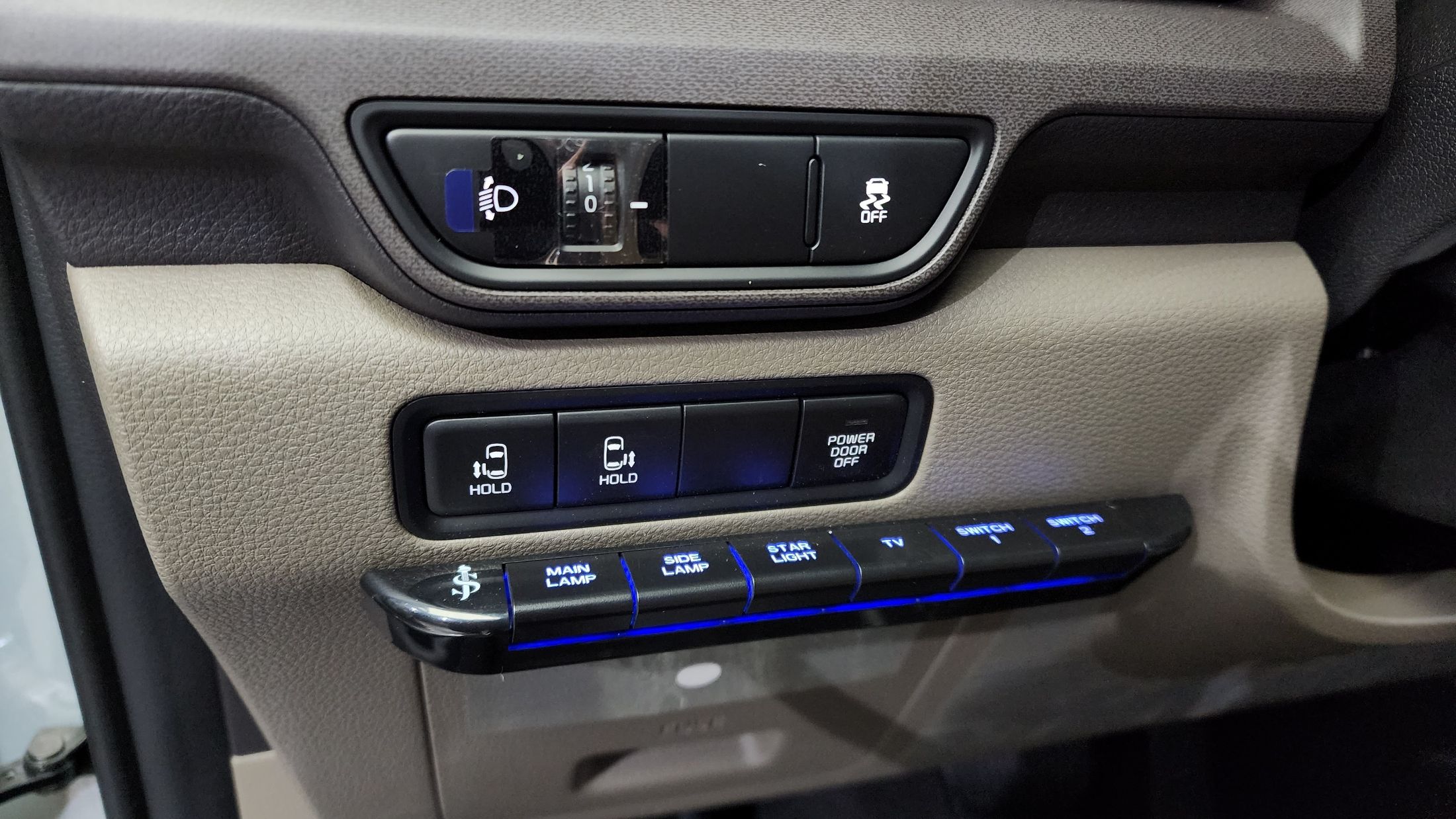 KIA CARNIVAL 2025