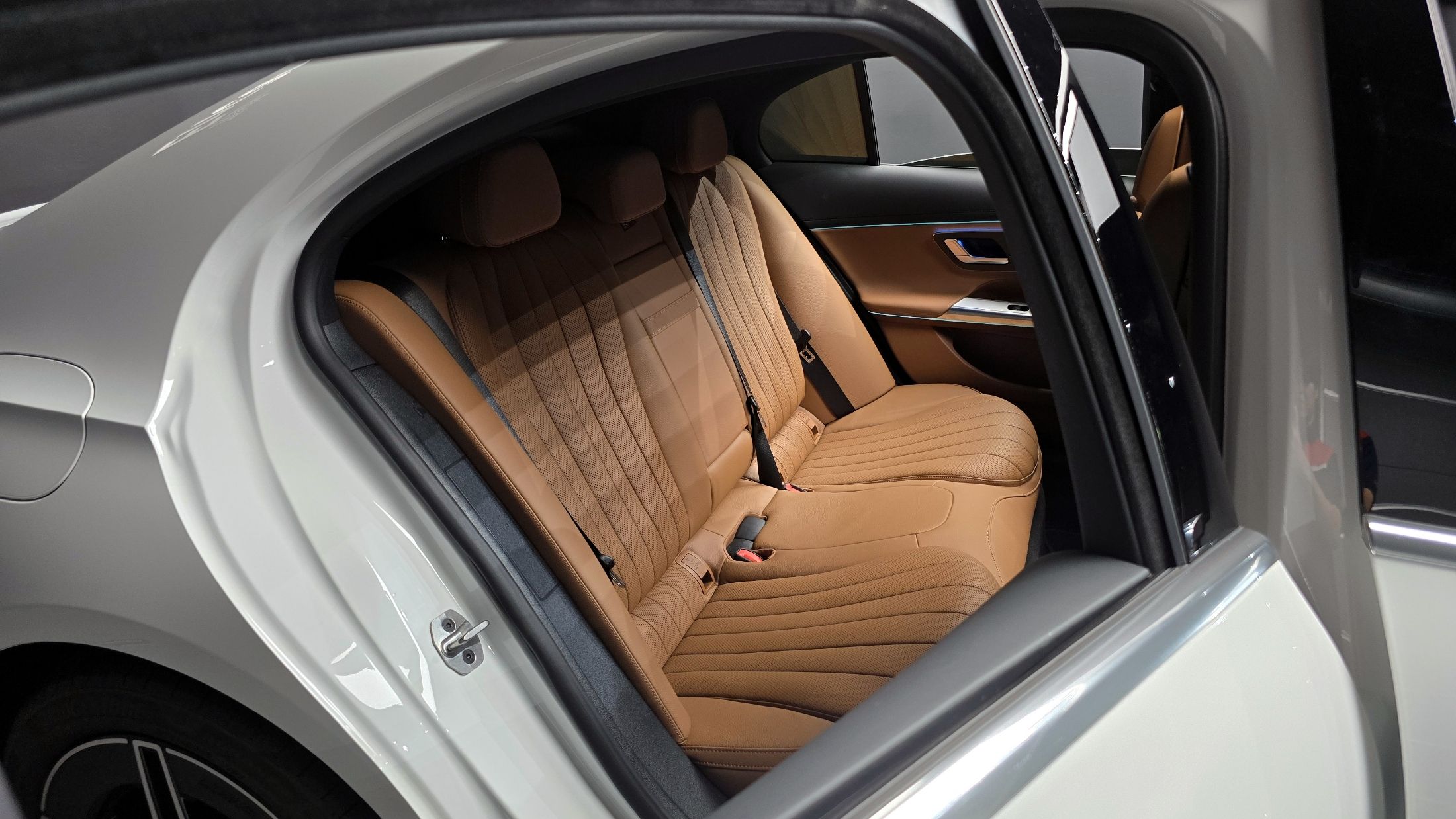 MERCEDES BENZ E-CLASS W214