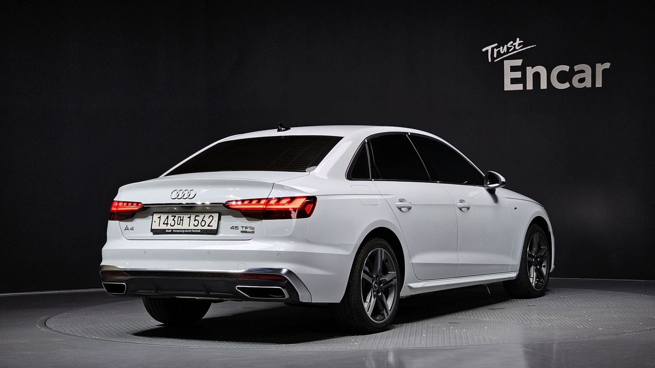 AUDI A4 B9 2021