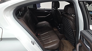 BMW 5-SERIES G30 2017