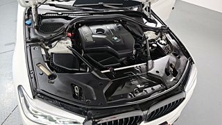 BMW 5-SERIES G30 2017