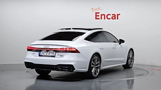AUDI A7 4K 2023