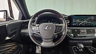 LEXUS LS500H 2024