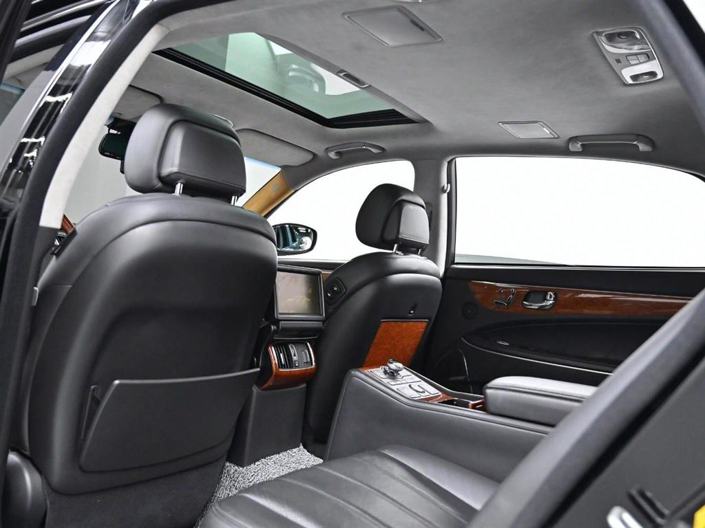 HYUNDAI EQUUS NEW 2009