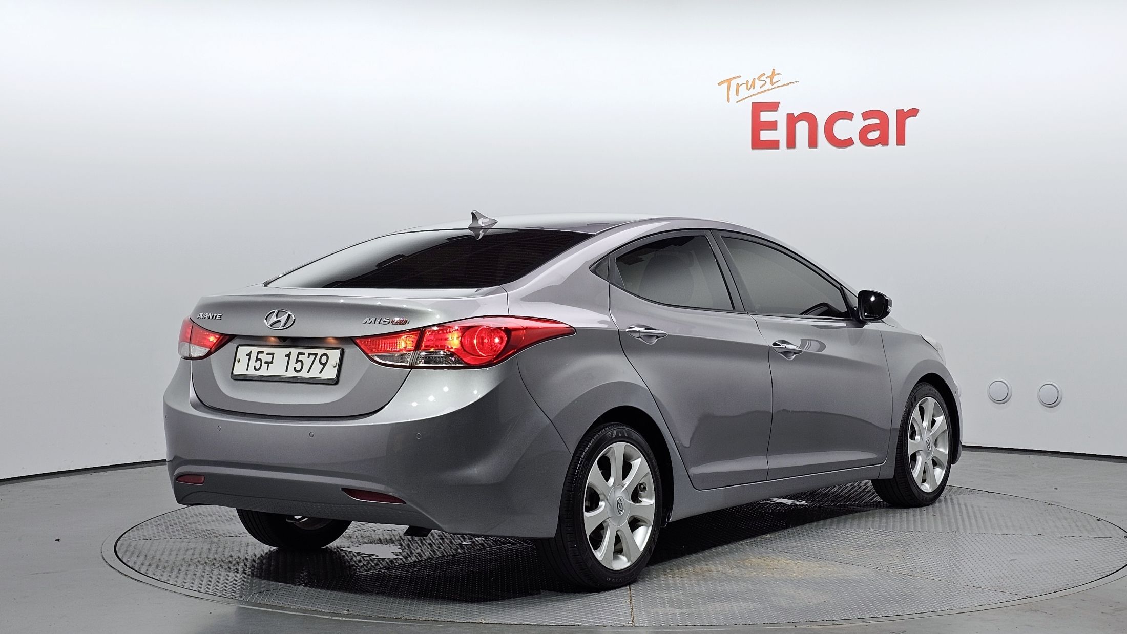 HYUNDAI AVANTE MD 2010