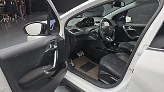 PEUGEOT 2008 2017