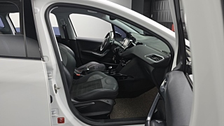 PEUGEOT 2008 2017