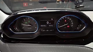 PEUGEOT 2008 2017