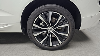 VOLVO XC60 2024