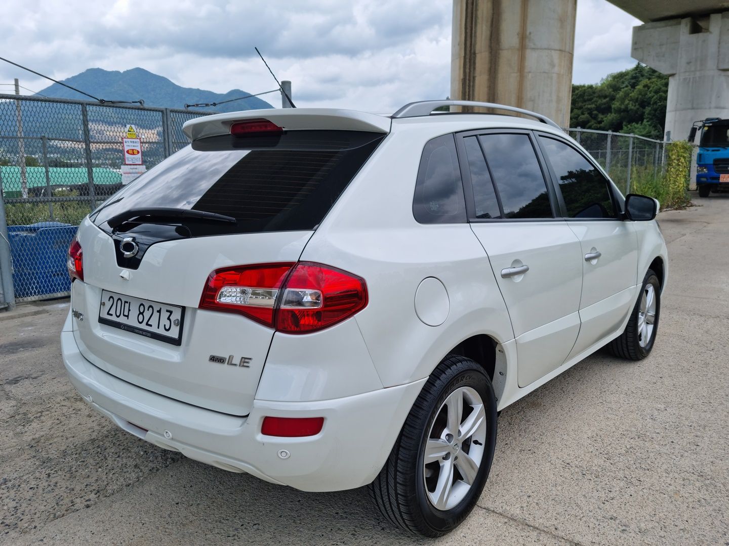 SAMSUNG QM5 2011
