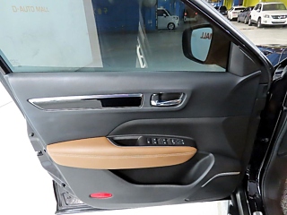SAMSUNG QM6 2023