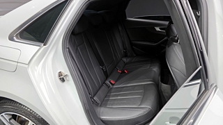 AUDI A4 B9 2019