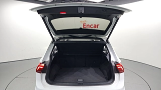 VOLKSWAGEN TIGUAN  2 GENERATION 2.0 TDI Prestige 2022