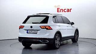 VOLKSWAGEN TIGUAN  2022