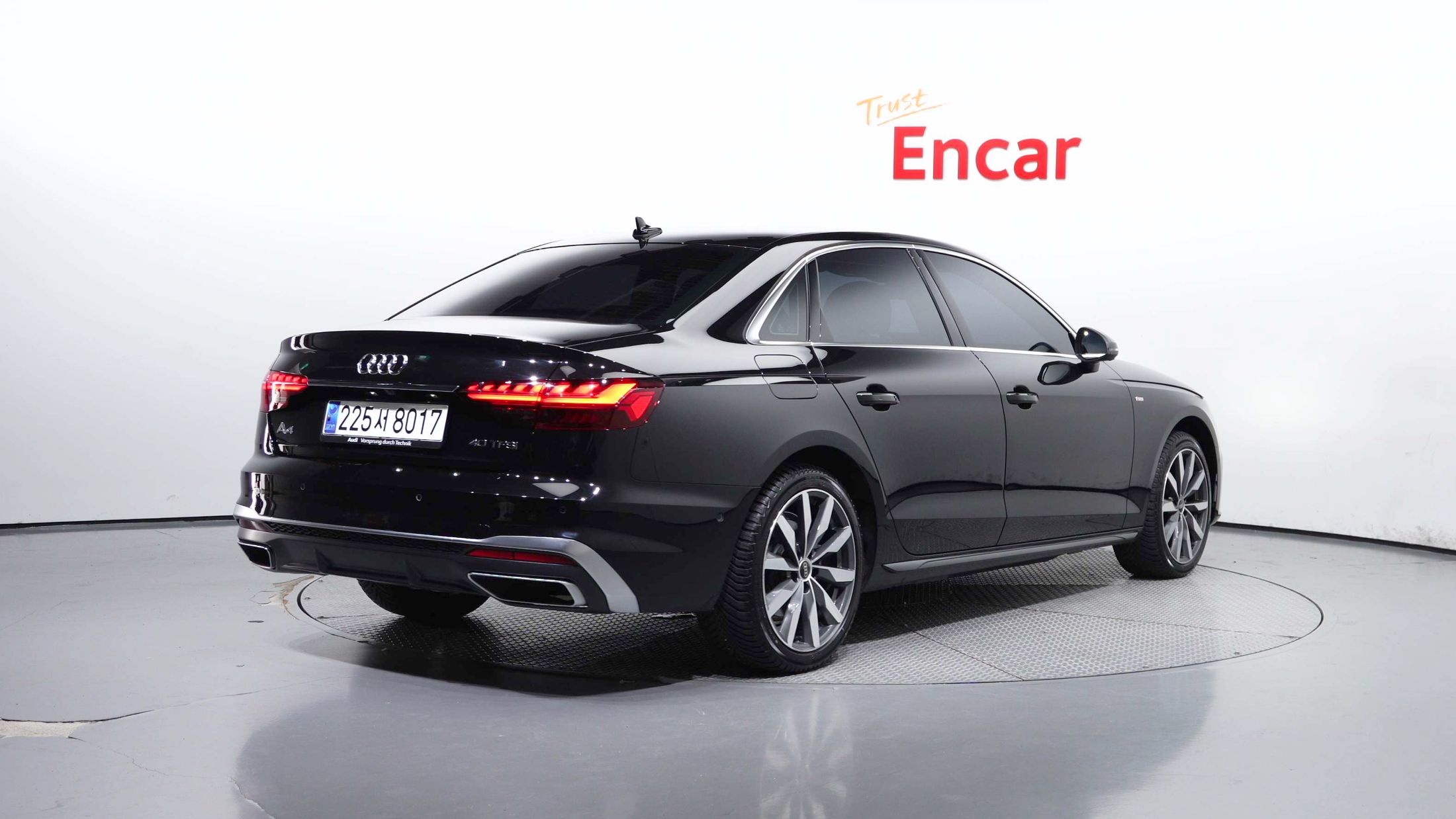 AUDI A4 B9 2023