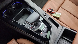 AUDI A4 B9 2023