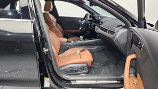 AUDI A4 B9 2023