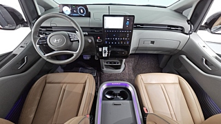 HYUNDAI STARIA 2025