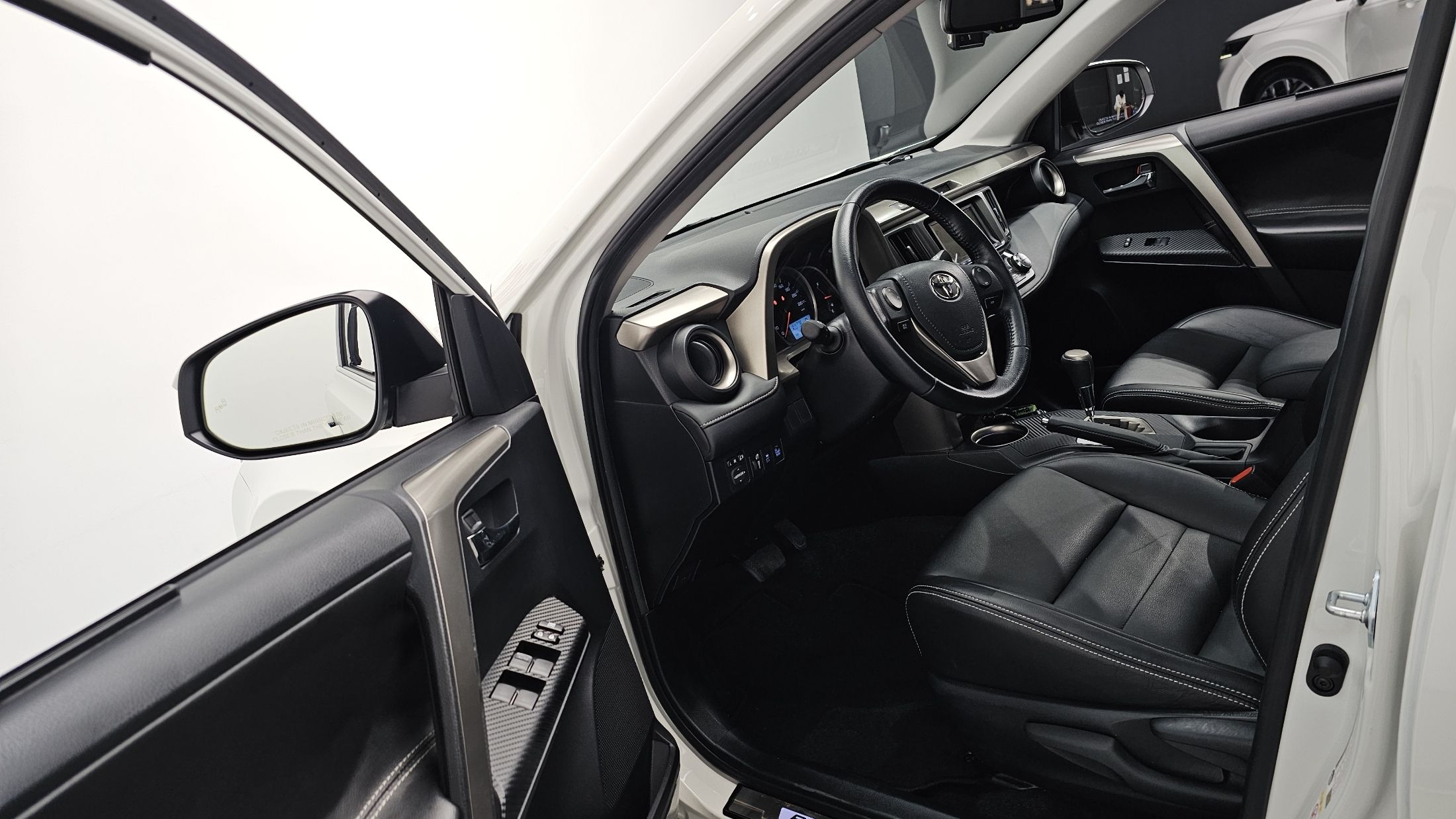 TOYOTA RAV4 2014