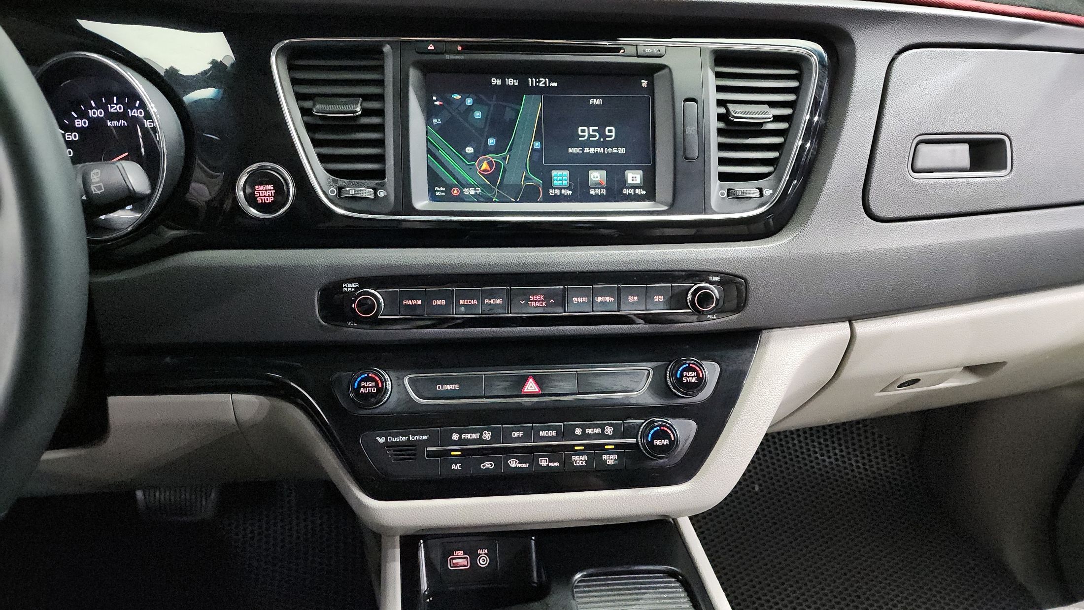 KIA CARNIVAL 2016