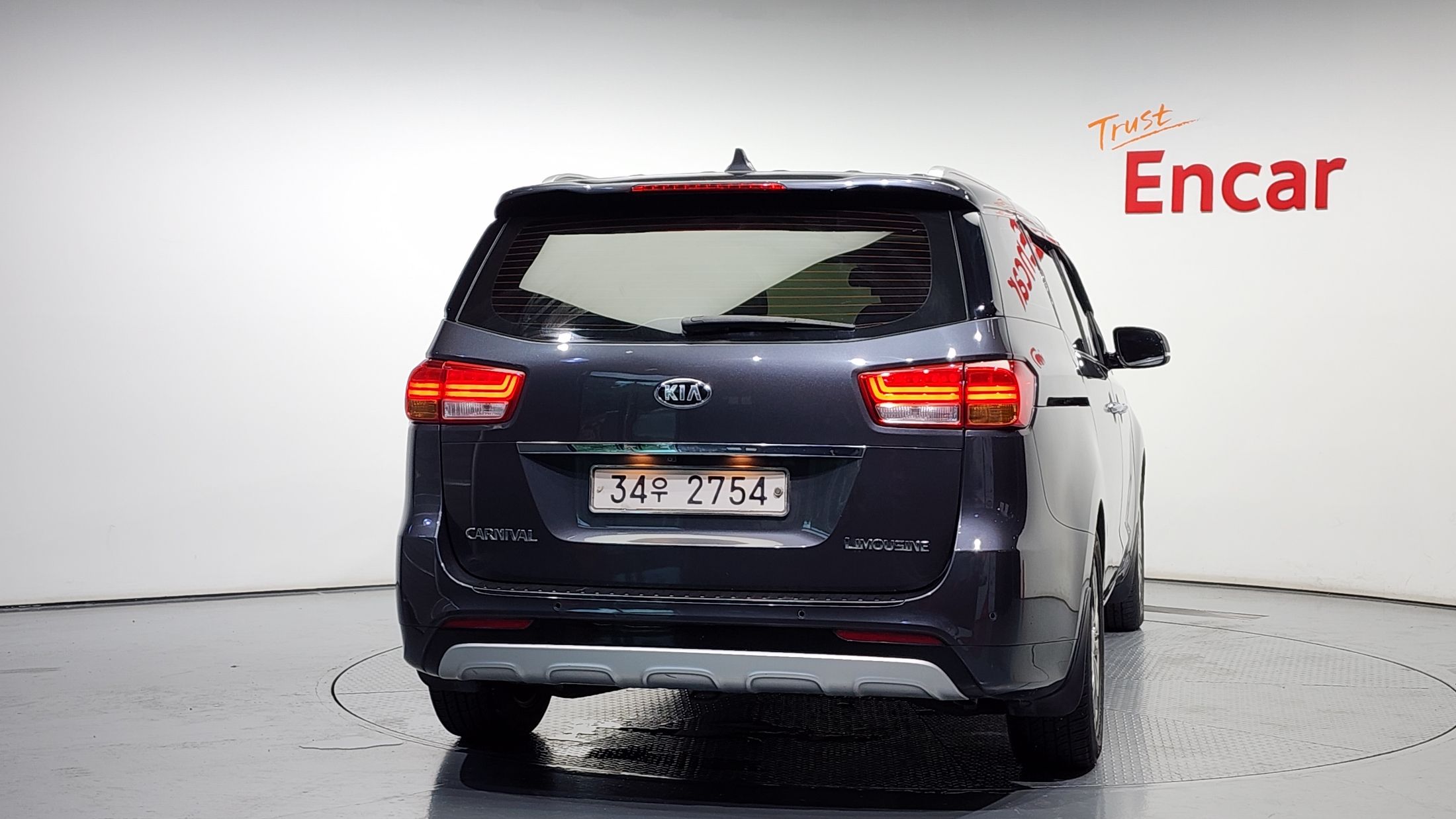 KIA CARNIVAL 2016