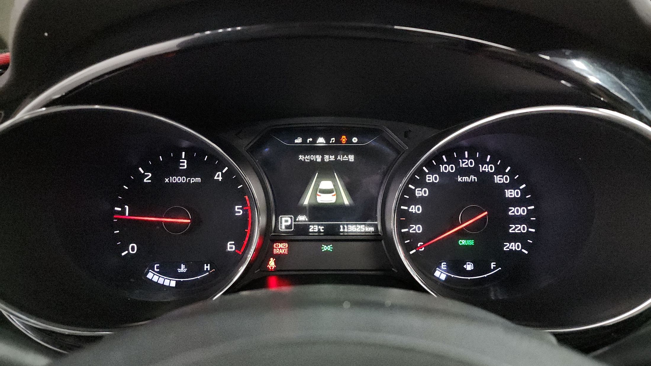 KIA CARNIVAL 2016