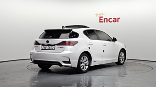 LEXUS CT200H 2016