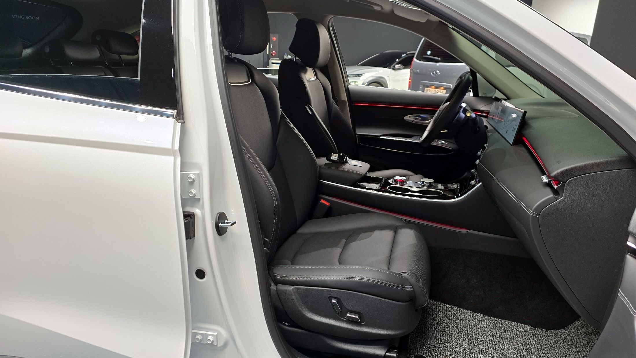GENESIS GV70 2025