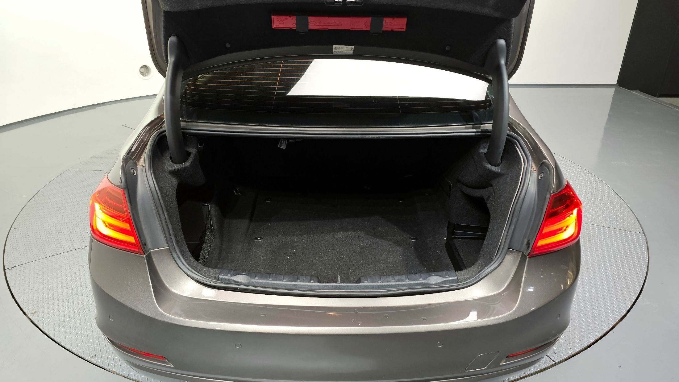 BMW 3-SERIES F30 2012