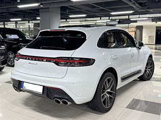 PORSCHE MACAN 2024