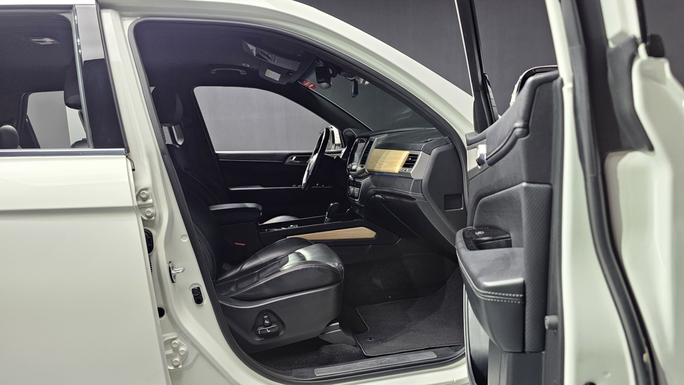 SSANGYONG REXTON G4 2017