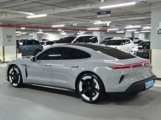 PORSCHE TAYCAN 2025