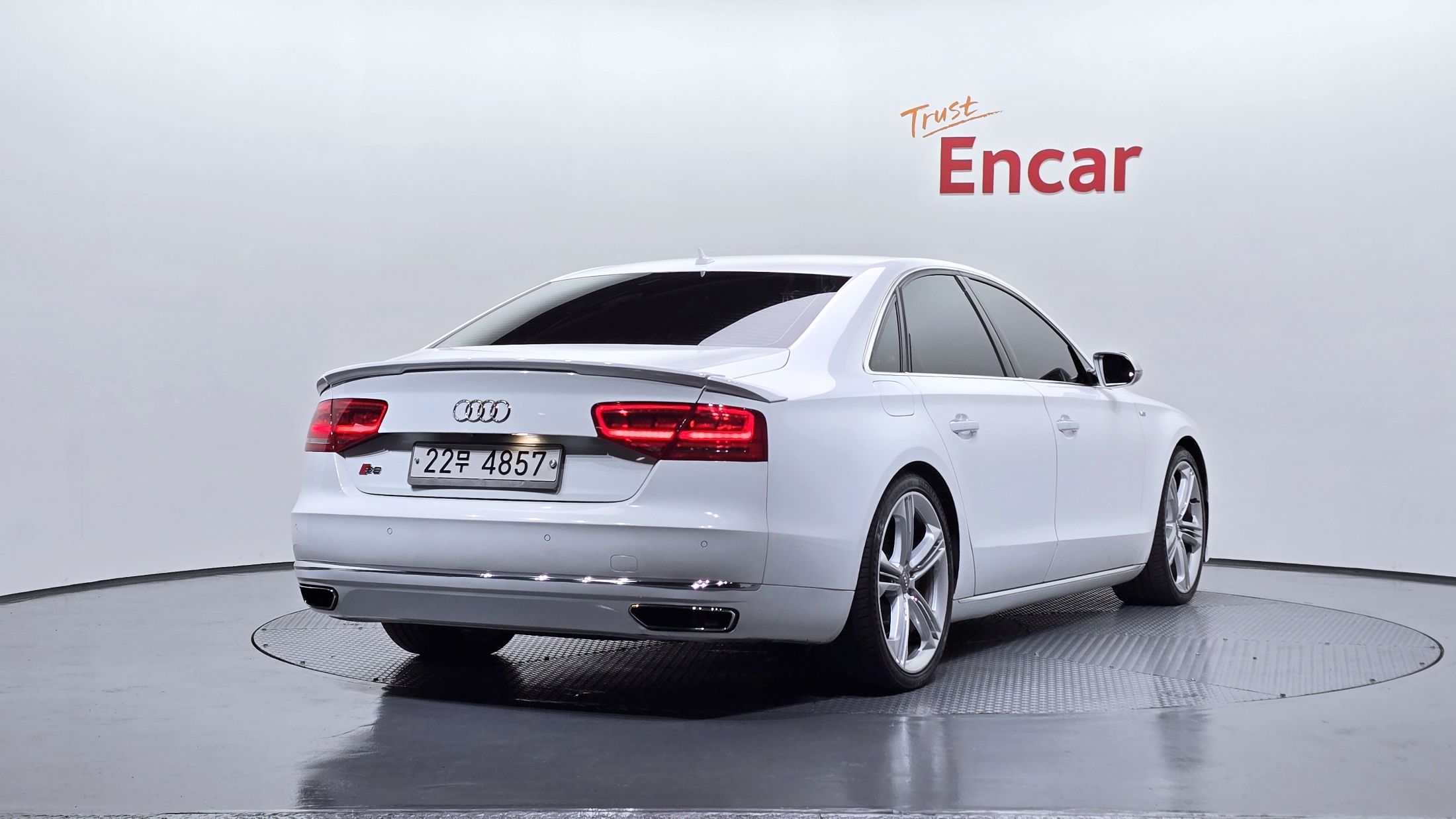 AUDI A8 2011