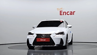 LEXUS IS300 2018