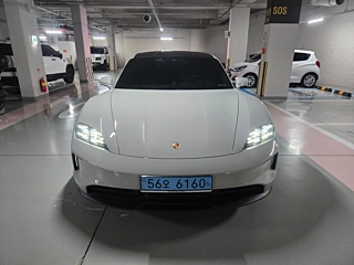Заказать PORSCHE TAYCAN