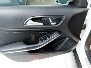 MERCEDES BENZ GLA-CLASS X156 2019