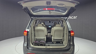 KIA CARNIVAL 2016