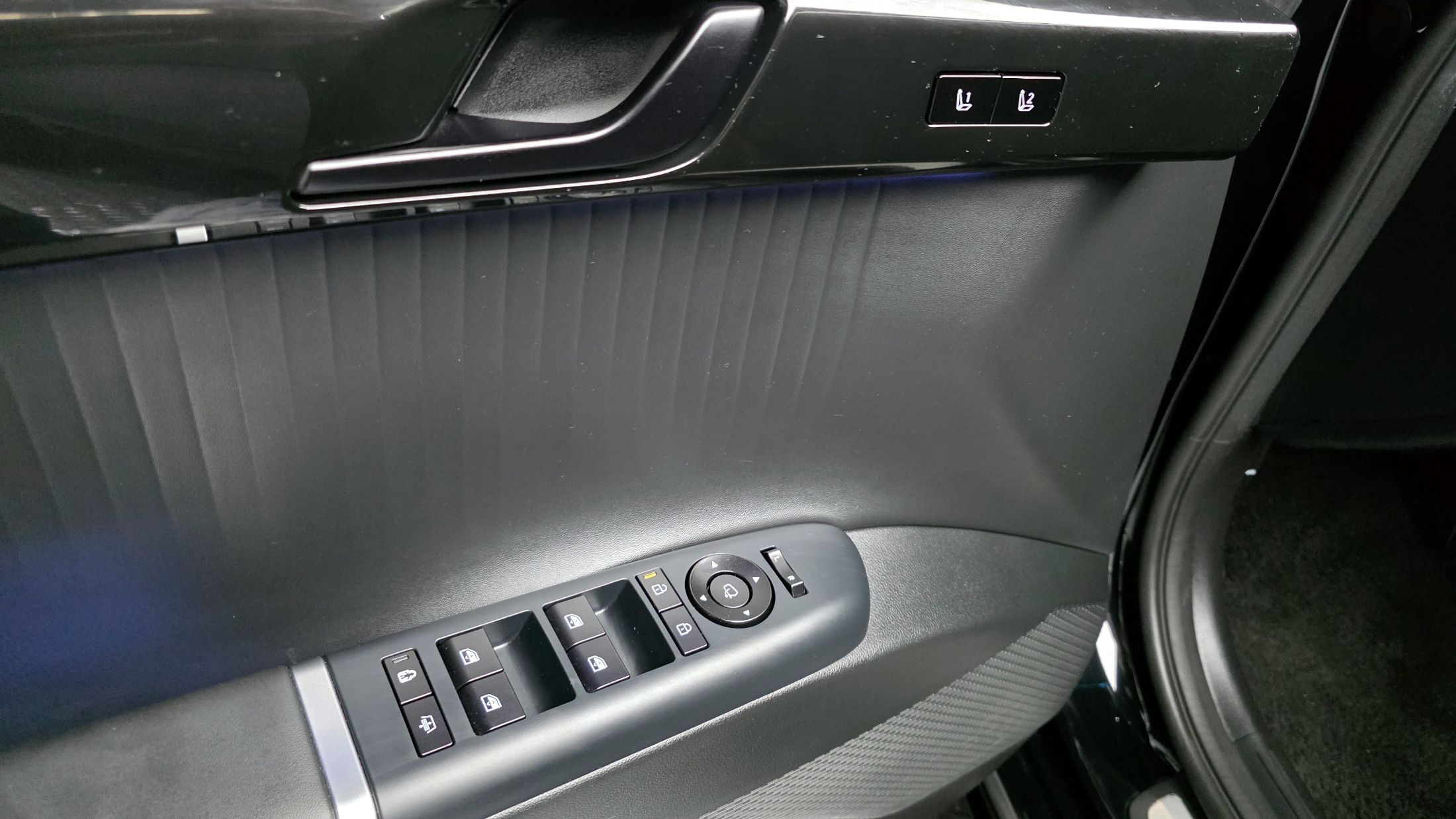HYUNDAI GRANDEUR HYBRID GN7 2023