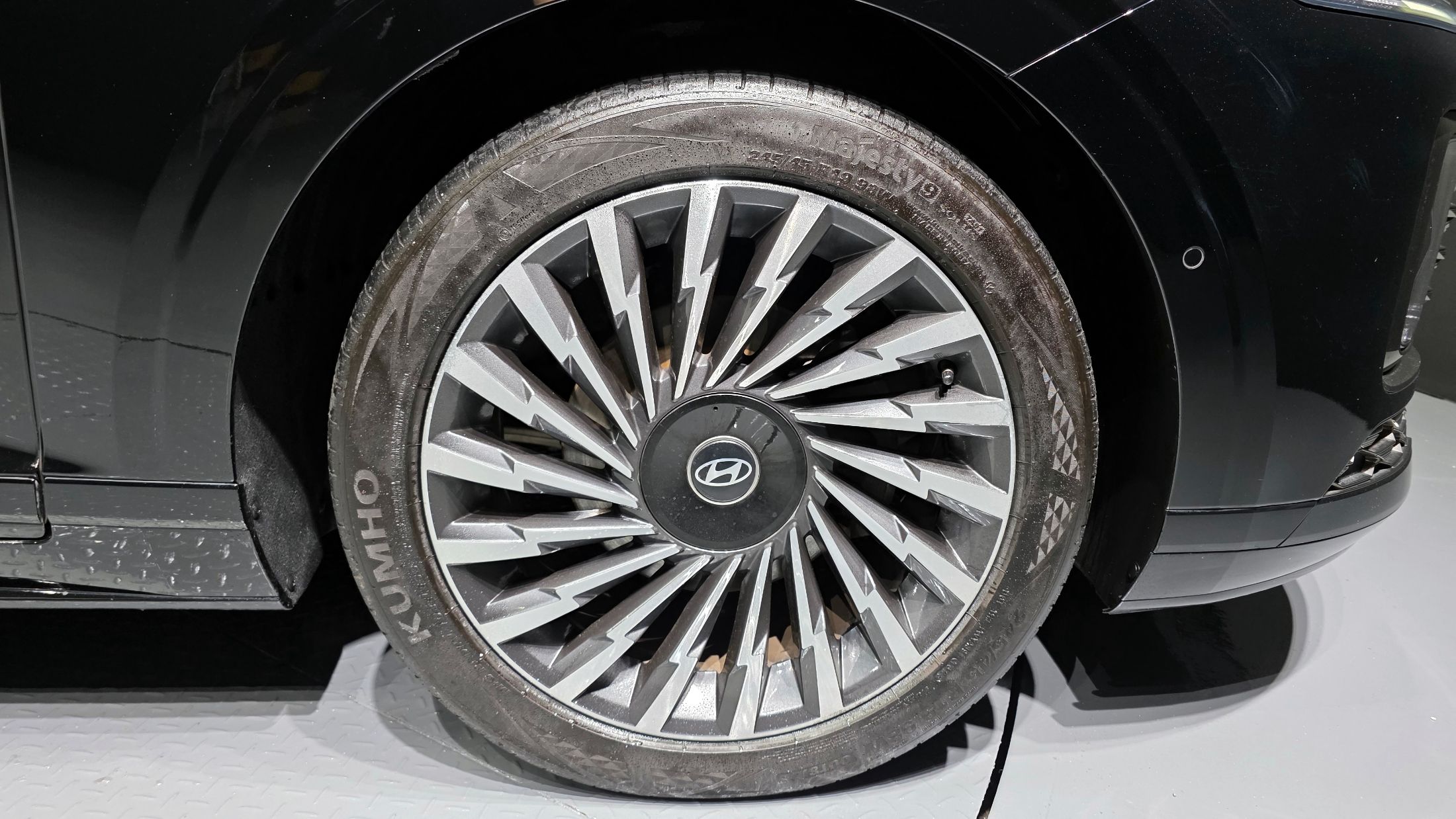 HYUNDAI GRANDEUR HYBRID GN7 2023
