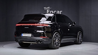 PORSCHE CAYENNE PO536 2024