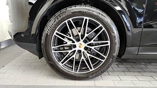 PORSCHE CAYENNE PO536 2024