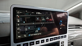 HYUNDAI STARIA 2025