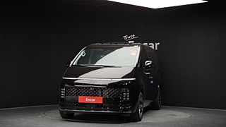 HYUNDAI STARIA 2025