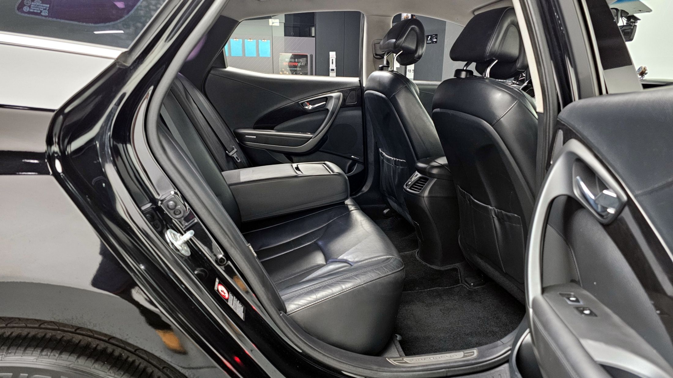 HYUNDAI GRANDEUR HG 2016